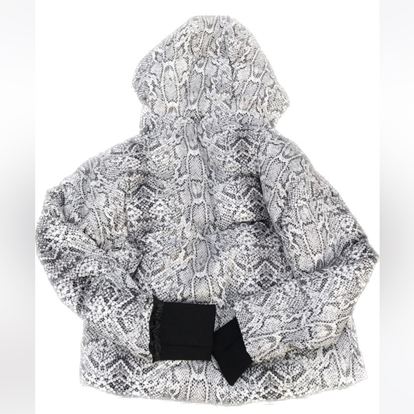 ❤️NWOT Varley Highland Puff Jacket Contrast Snake Size Large - Picture 11 of 11